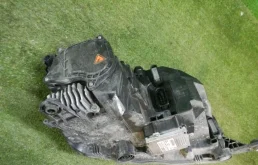 Фара ксенон левая для Skoda Rapid на фотографиях