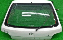 Крышка багажника для Toyota Corolla на фотографиях