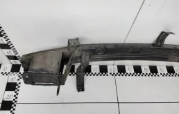 Усилитель бампера задний нижний для Hyundai Solaris на фотографиях