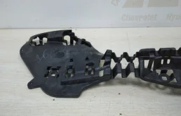 Кронштейн заднего бампера левый для BMW 5er 2018 года на фотографиях