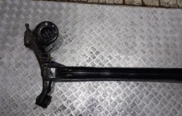 Задняя балка для Hyundai Solaris 2011 года на фотографиях