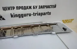 Накладка заднего бампера правая для Volkswagen Touareg 2007 года на фотографиях