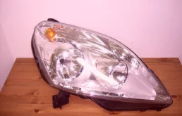 Фара правая для Opel Zafira B 2005-2015