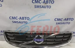 Решетка радиатора для Volvo S60 2010 года на фотографиях