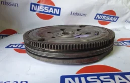 Маховик для Nissan X-Trail 2011 года на фотографиях