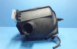 Корпус воздушного фильтра для Nissan X-Trail 2012 года на фотографиях