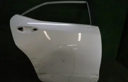 Дверь задняя правая для Toyota Corolla 2013 года на фотографиях