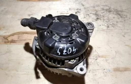 Генератор для Toyota RAV4 на фотографиях