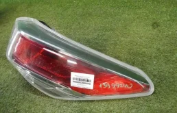 Фонарь внутренний правый для Toyota Highlander на фотографиях