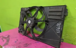 Вентилятор радиатора охлаждения ДВС для Volkswagen Golf 2012 года на фотографиях