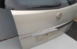 Крышка багажника для Opel Zafira 2010 года на фотографиях