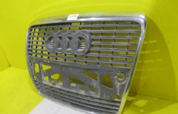 Бампер для Audi A6 2002 года на фотографиях