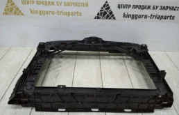 Панель радиатора (телевизор) для Skoda Rapid 2012 года на фотографиях