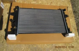 Радиатор охлаждения ДВС для Opel Astra на фотографиях