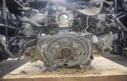 Двигатель для Subaru Legacy 2000 года на фотографиях