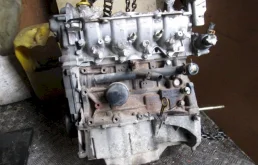 Двигатель без навесного для Renault Laguna на фотографиях