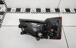 Фонарь внешний правый для Skoda Rapid на фотографиях