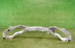 Панель радиатора (телевизор) для Ford Kuga на фотографиях