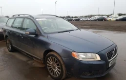 Двери для Volvo XC70 2009 года на фотографиях