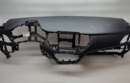 Накладка панели приборов для Hyundai Solaris 2020 года на фотографиях