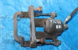 Суппорт задний правый для Suzuki Grand Vitara на фотографиях