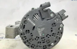 Генератор для Volvo C30 2007 года на фотографиях