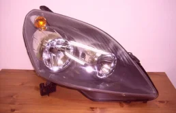 Фара правая для Opel Zafira B 2005-2015