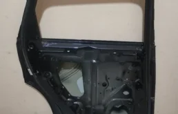 Дверь задняя левая для Audi Q7 2018 года на фотографиях