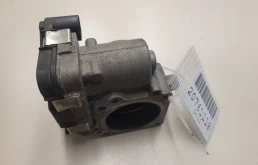 Дроссельная заслонка для Skoda Rapid 2015 года на фотографиях