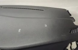 Накладка панели приборов для Hyundai Solaris 2020 года на фотографиях