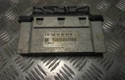 Блок управления двигателем для Volkswagen Polo 2020 года на фотографиях