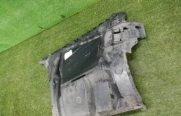 Кронштейн заднего бампера левый для BMW 5er 2018 года на фотографиях