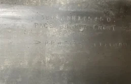 Бампер передний для Mitsubishi Grandis 2008 года на фотографиях