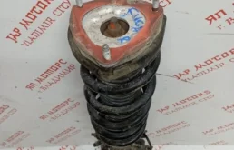 Амортизатор передний правый для Infiniti M на фотографиях