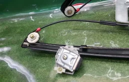 Стеклоподъемник передний левый для BMW 5er 2001 года на фотографиях