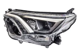 Фары для Toyota RAV4 2018 года на фотографиях