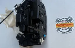 замок двери левый (3C1837015А) для Volkswagen Passat Variant (B7) 2010-2014