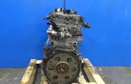 Двигатель без навесного для Toyota RAV4 2018 года на фотографиях