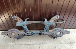 Задняя балка для Mazda CX 5 на фотографиях