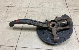 Кулак поворотный правый для Mercedes-Benz M class 2008 года на фотографиях