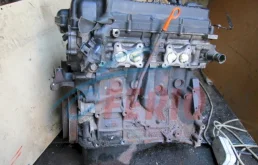 Двигатель для Nissan Primera 1999 года на фотографиях