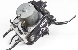 Блок ABS для Toyota Avensis на фотографиях