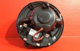 Реостат печки для Volkswagen Passat 2007 года на фотографиях