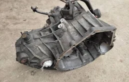 МКПП для Mercedes-Benz Vito 1998 года на фотографиях