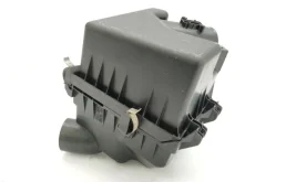 Корпус воздушного фильтра для Toyota RAV4 на фотографиях