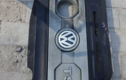 Декоративная крышка двигателя Volkswagen Passat CC 2007-2011