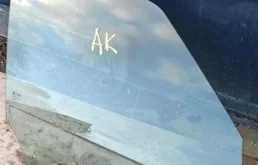 Стекло двери переднее правое для Opel Zafira C 2011-2015