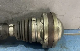 Привод передний правый для Volkswagen Passat 2014 года на фотографиях