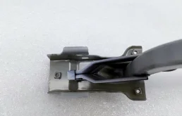 Петля багажника правая для Hyundai i40 на фотографиях