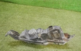 Противотуманка (ПТФ) передняя левая для Ford Explorer на фотографиях